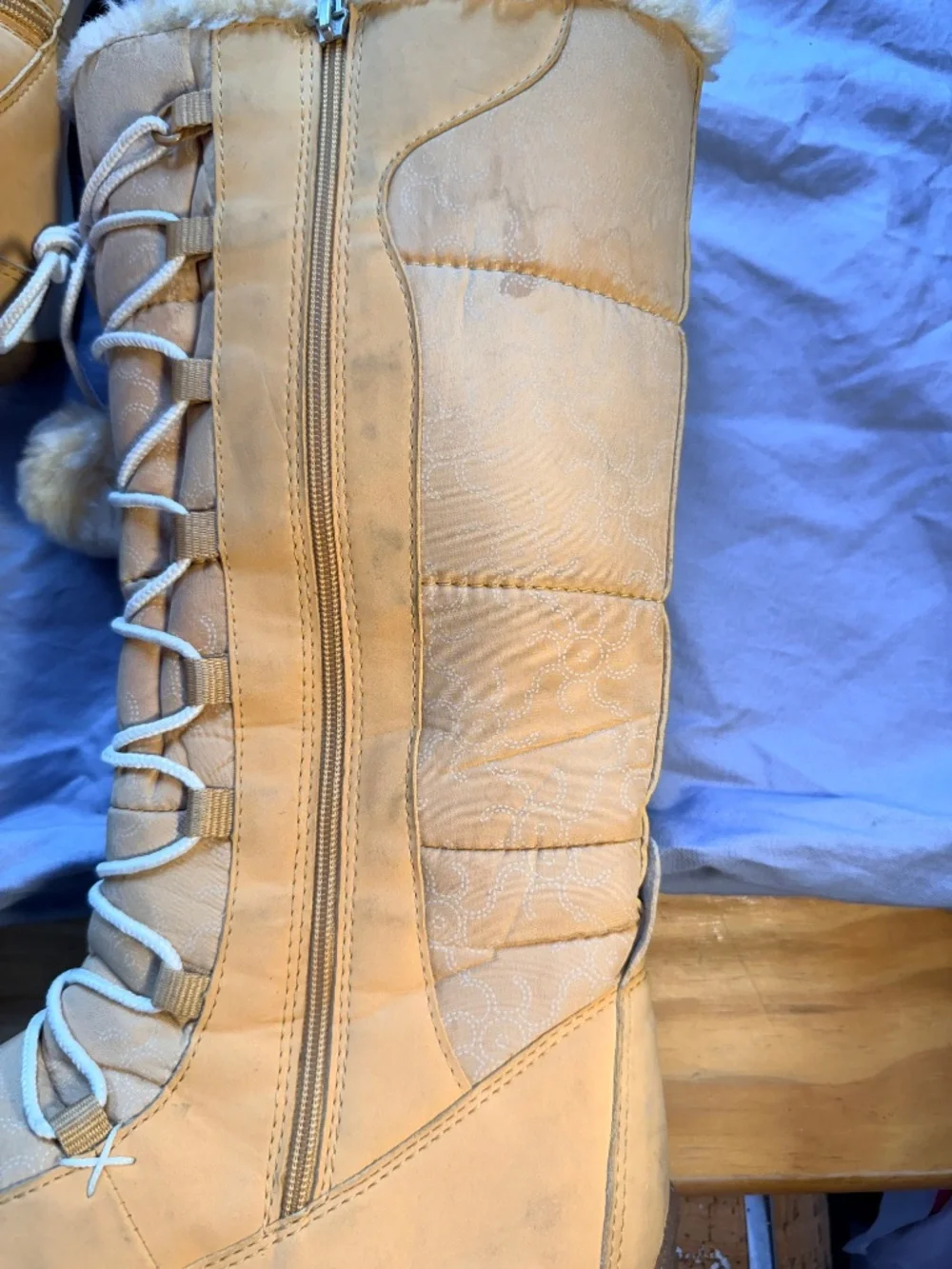 Timberland kids boots size 4.5